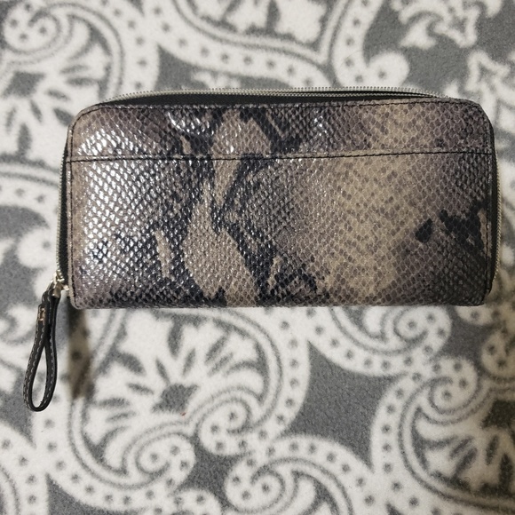 Relic Brand - Picture 2 of 4